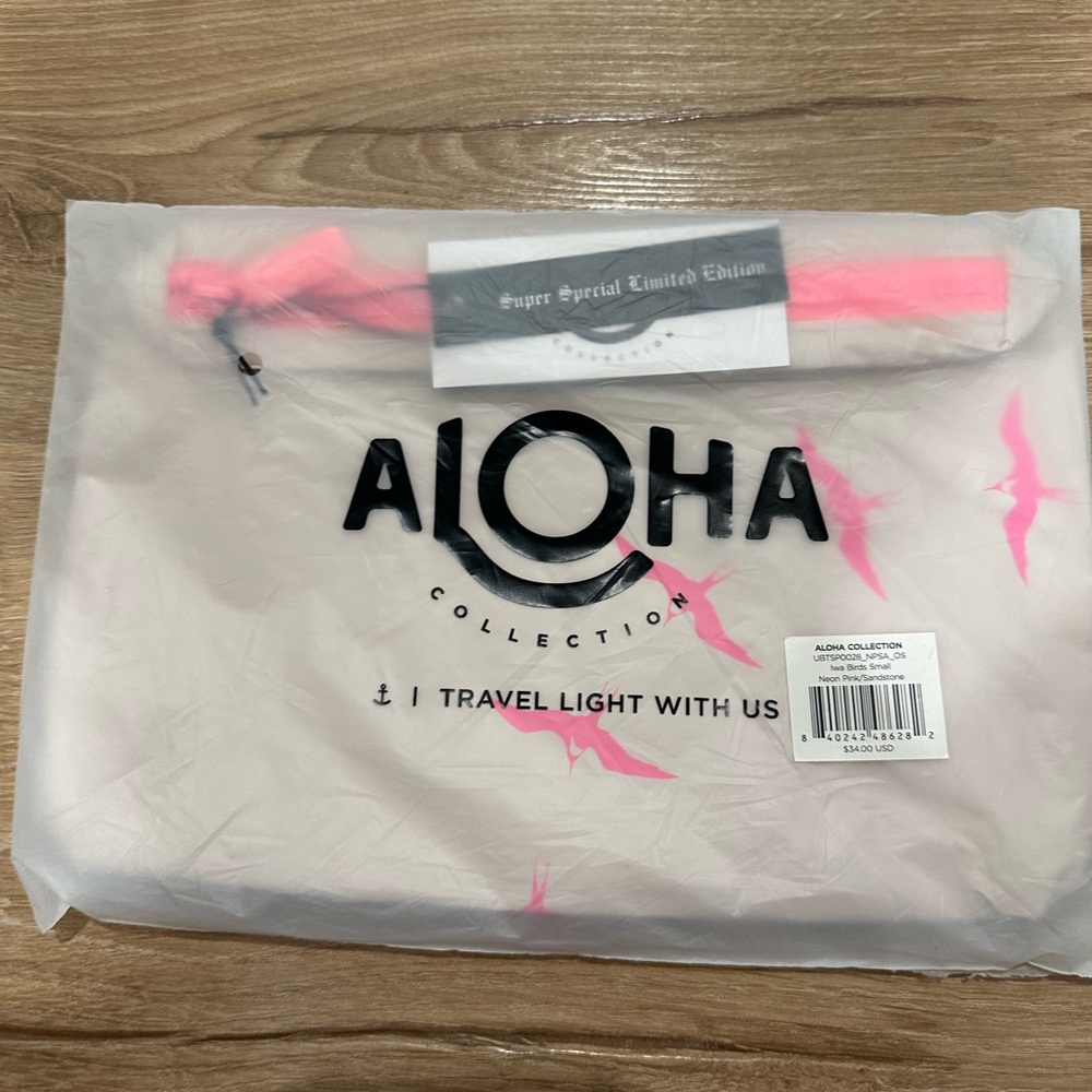 ALOHA Collection Small Pouch - Picture 2 of 2